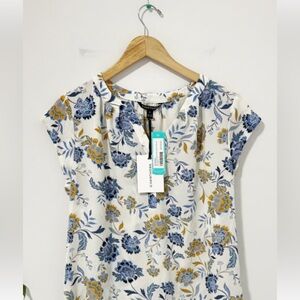 41 Hawthorne, cap sleeve flowy women’s size small blouse.